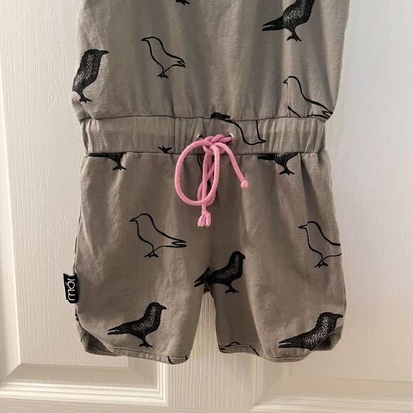 Moi Raven Crow Bird Romper Shortall Organic Cotton Olive Green Girls Size 5-6 - Picture 4 of 12